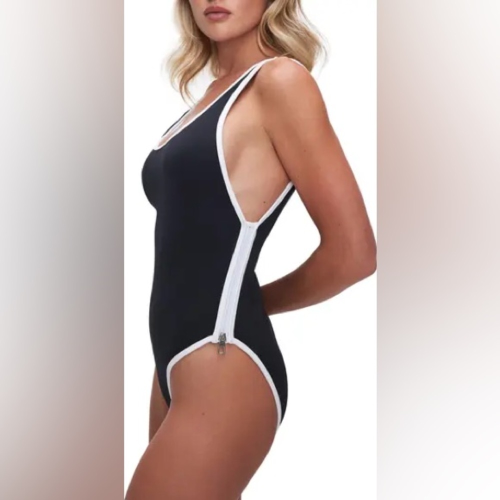 NWT- Good American Varsity Lay Out One Piece